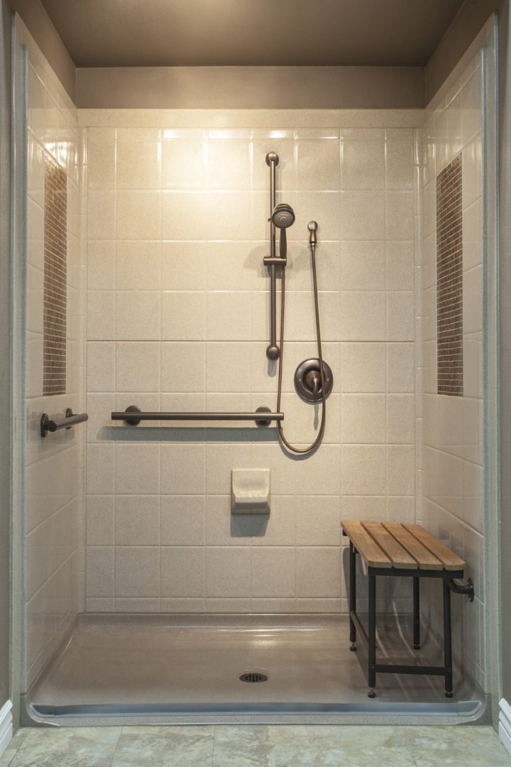 barrier-free-shower-accessible-shower-aging-safely-baths