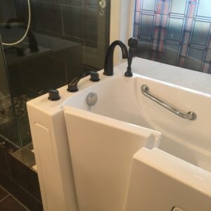 Walk In Tub | Handicap Showers | Senior Handicap Bath Tubs